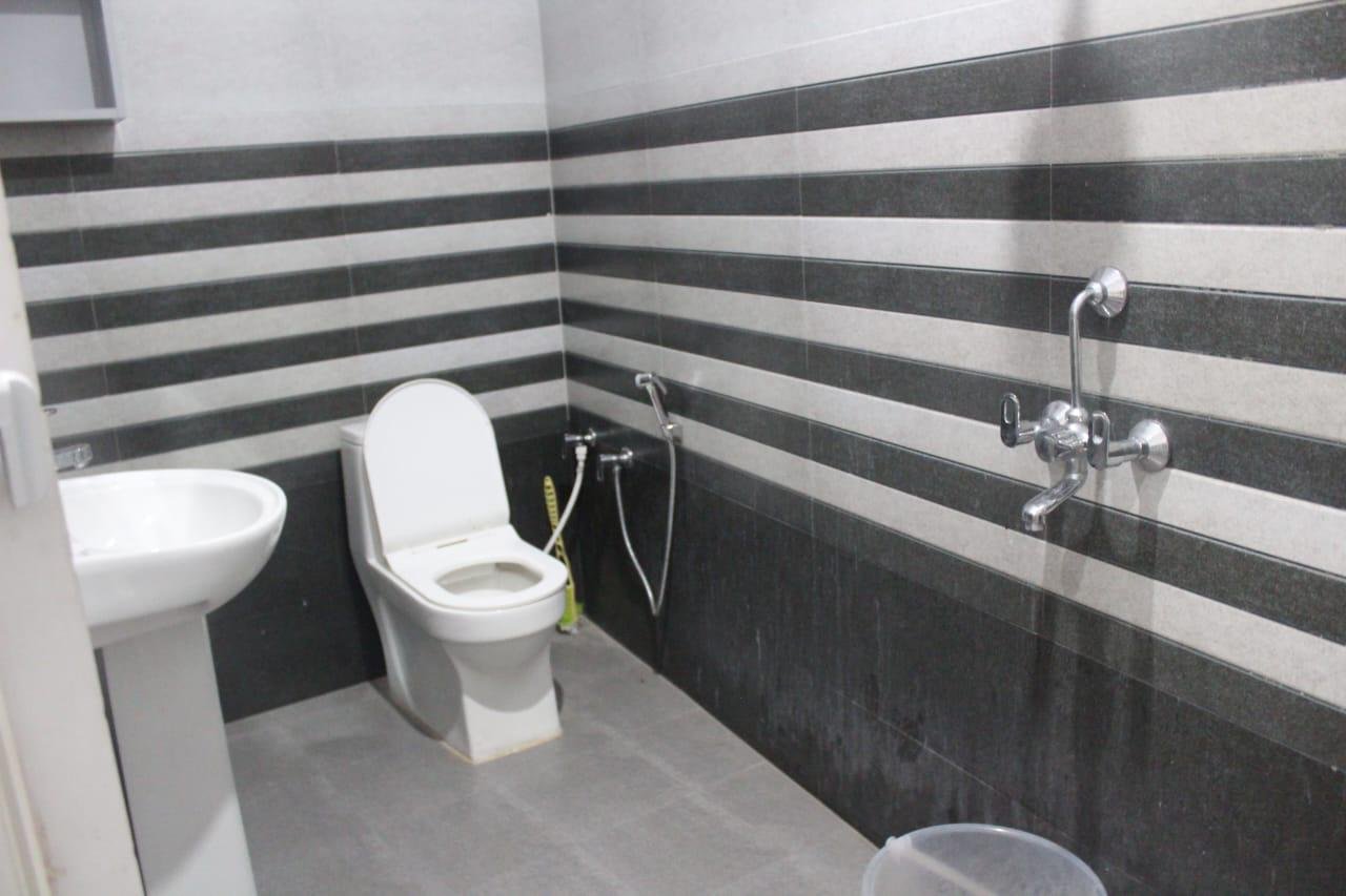 Modern attached bathroom